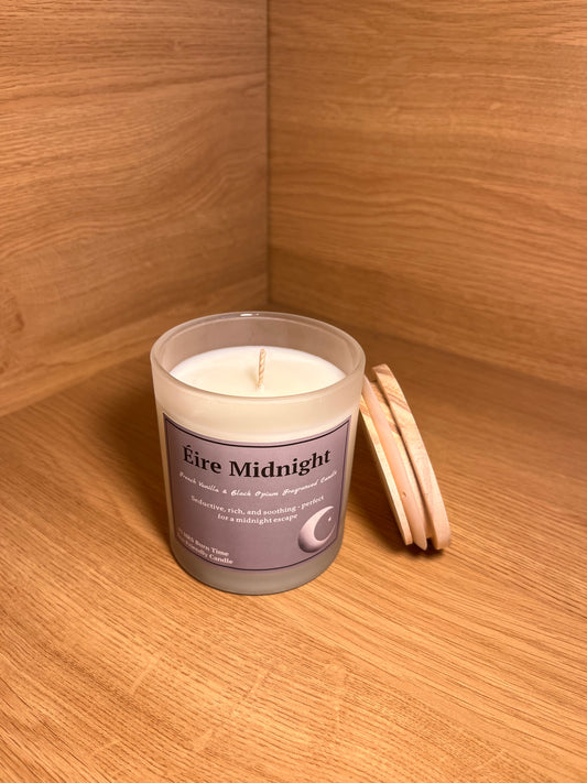 Éire Midnight — French Vanilla & Black Opium Candle